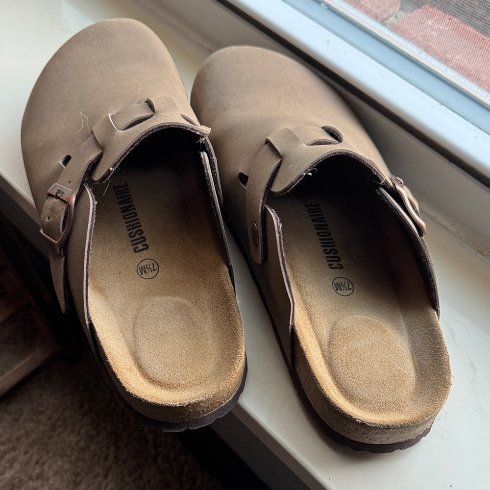 Cushionaire Women's Brown Mules